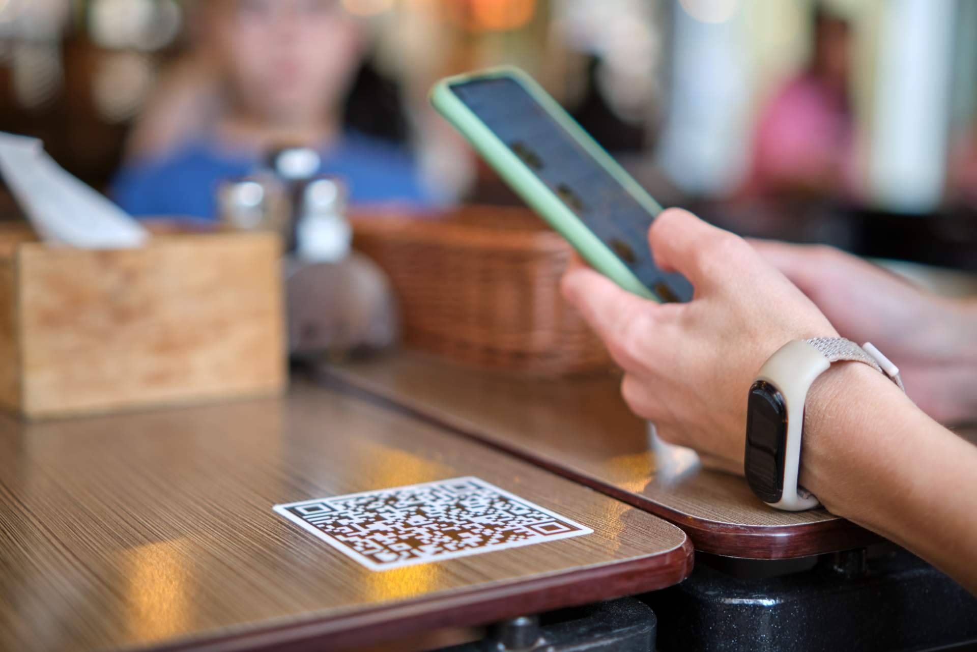 Improve the branding of a restaurant with a menu maker app
