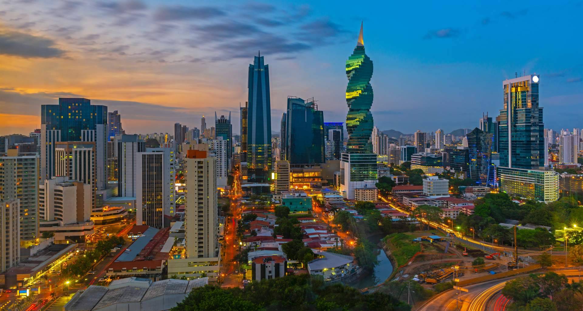 Asistencia inmobiliaria especializada para aprovechar las oportunidades de inversión en Panamá, con Grupo PREIC