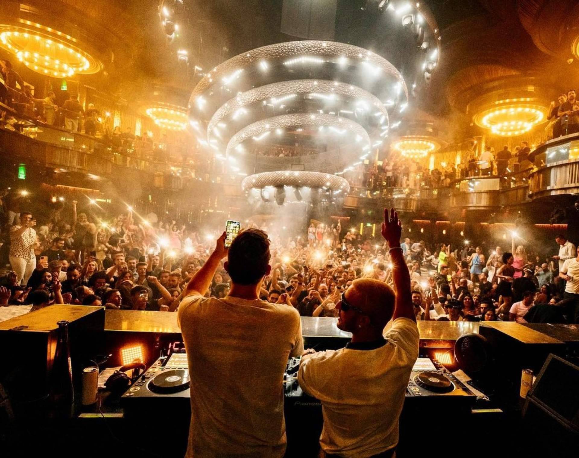 Party Like a VIP; Inside Las Vegas’ Elite Nightlife Scene