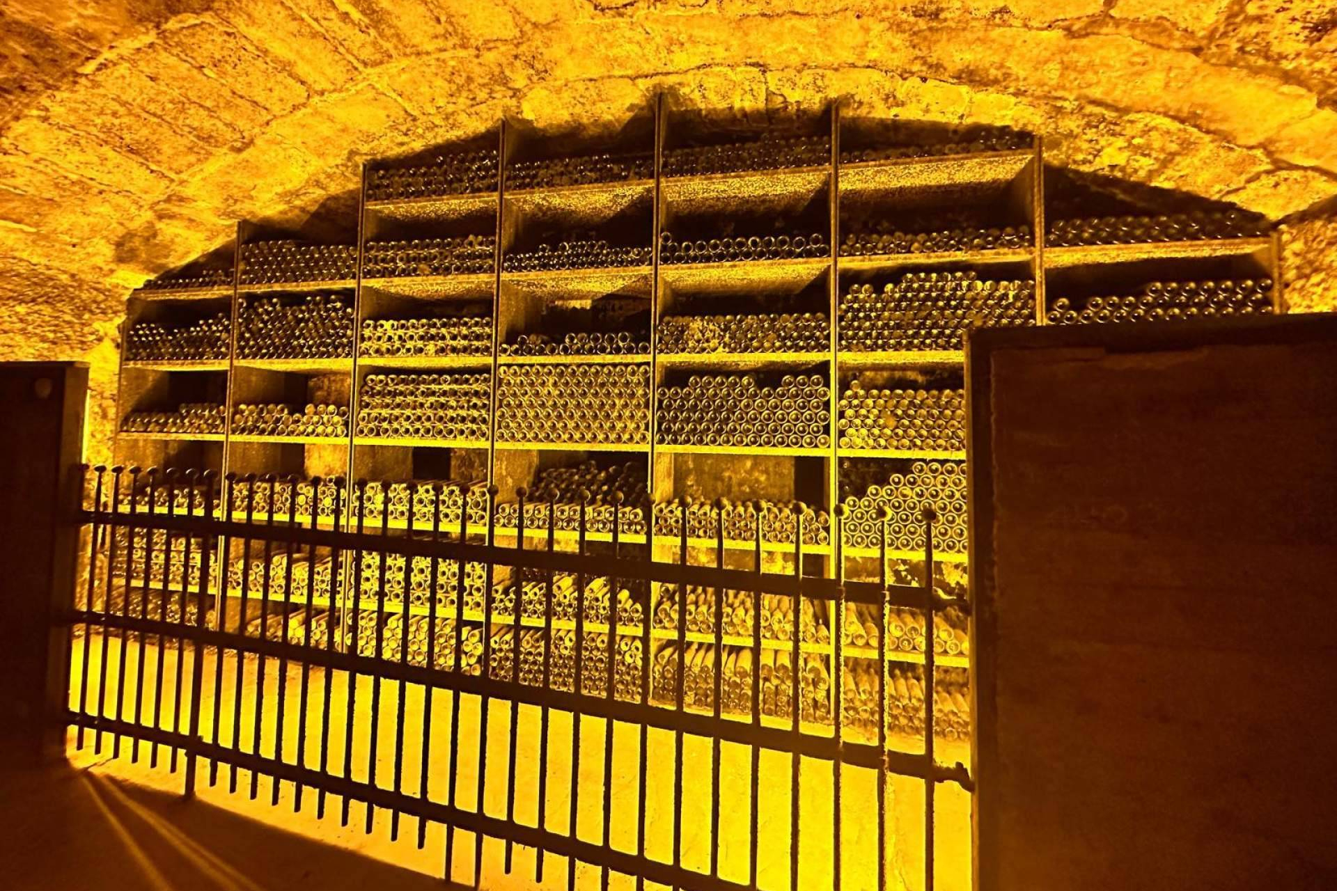 Champagne, Cava, Sekt and Franciacorta, exploring differences and similarities in sparkling wine traditions