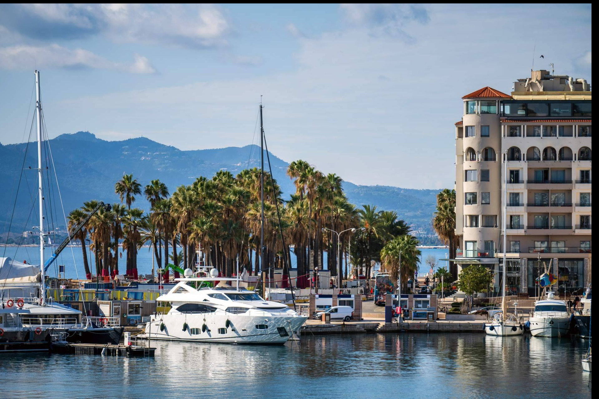 OUNTI, the web agency Marbella businesses trust for custom website development
